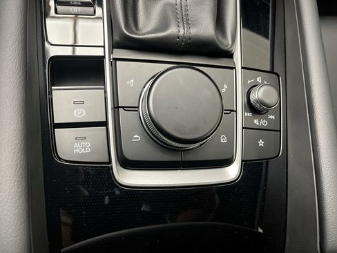 Certified 2025 MAZDA MAZDA3 s Sport image 17