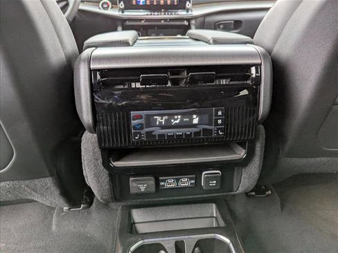 New 2025 Jeep Wagoneer Series II AWD/4WD image 22