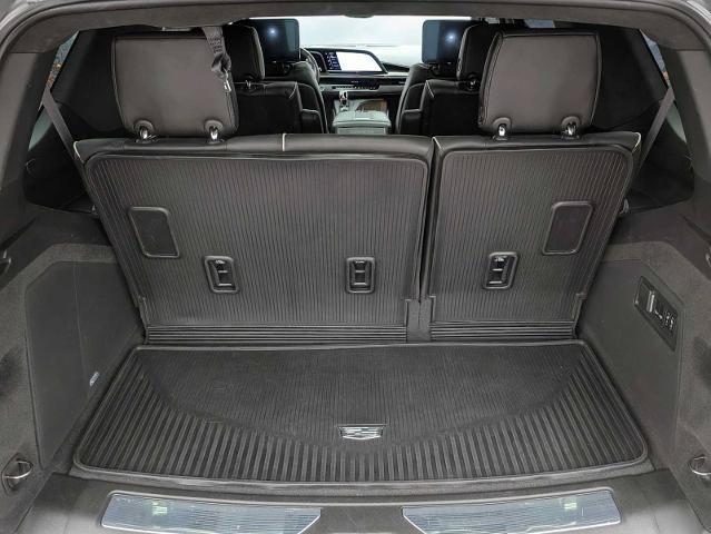 Used 2023 Cadillac Escalade Premium Luxury Platinum w/ LPO, Radiant Package AWD/4WD image 31