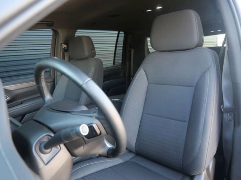 Used 2023 Chevrolet Suburban LS image 5
