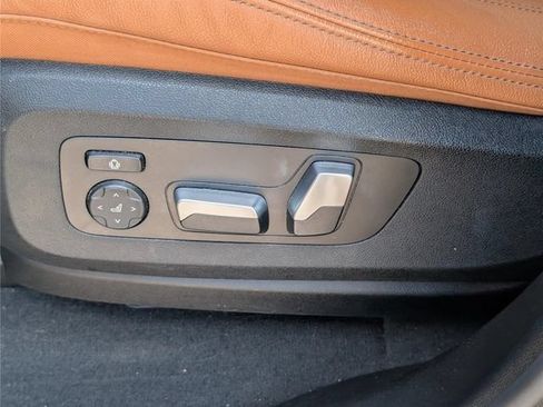 Used 2022 BMW X5 xDrive40i w/ M Sport Package AWD/4WD image 21