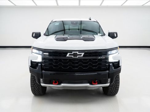 Used 2024 Chevrolet Silverado 1500 ZR2 w/ Technology Package AWD/4WD image 2