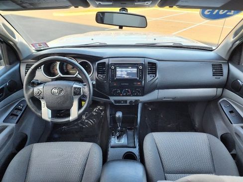 Used 2015 Toyota Tacoma PreRunner image 29