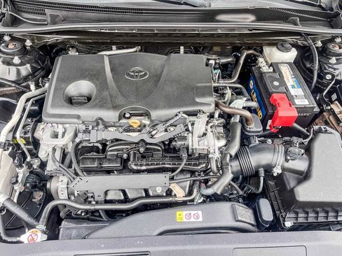 Used 2020 Toyota Camry SE image 25