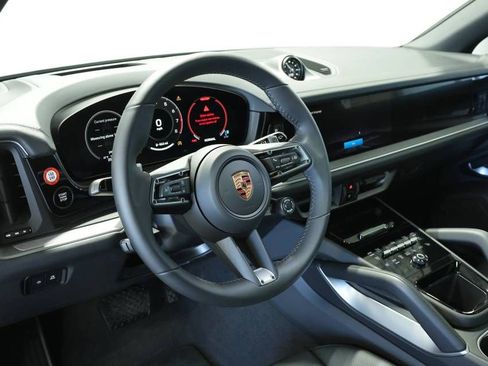 New 2026 Porsche Cayenne AWD/4WD image 4