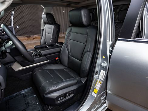 Used 2024 Toyota Tundra Limited image 29