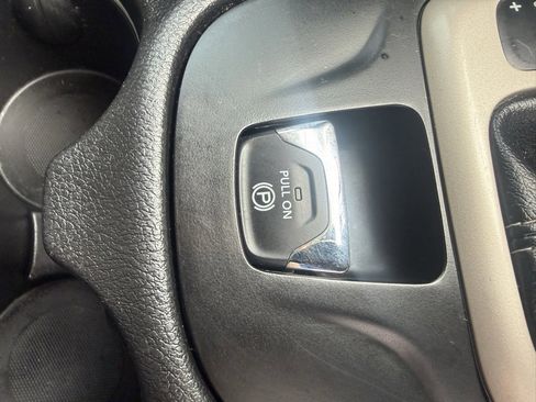 Used 2018 Jeep Cherokee Limited image 47