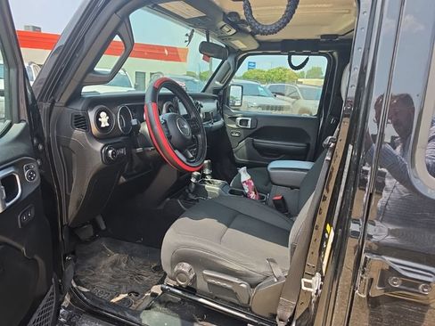 Used 2021 Jeep Gladiator Mojave AWD/4WD image 19