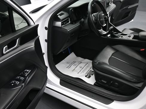 Used 2023 Kia K5 GT-Line image 17