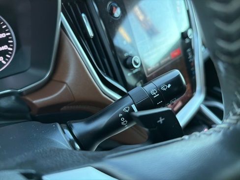 Used 2020 Subaru Outback Touring w/ Popular Package #2 image 16