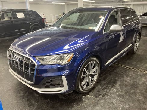 Used 2022 Audi SQ7 Premium Plus w/ SQ7 Executive Package AWD/4WD image 2