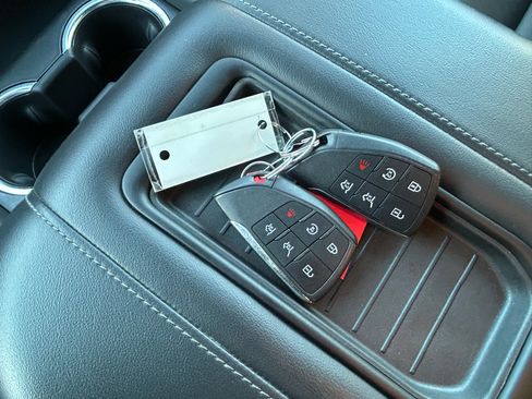 Used 2024 Chevrolet Suburban LT image 22