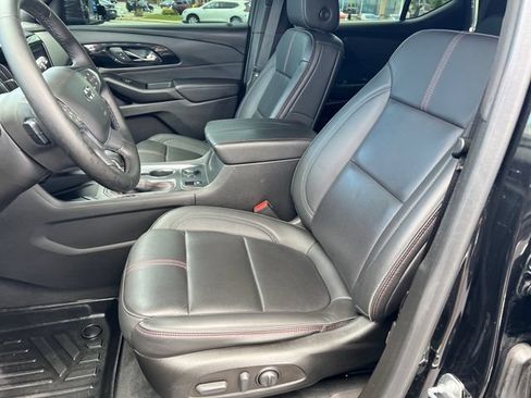 Certified 2023 Chevrolet Traverse RS FWD image 10
