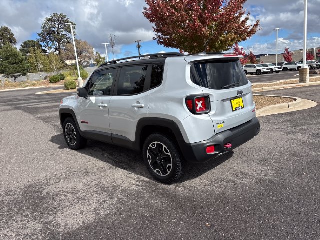 Used 2017 Jeep Renegade Trailhawk w/ Popular Equipment Group AWD/4WD image 5