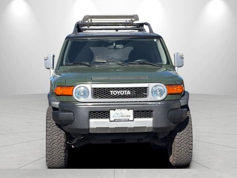 Used 2014 Toyota FJ Cruiser 4WD w/ Upgrade Package image 10
