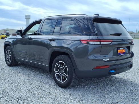 Used 2023 Jeep Grand Cherokee Trailhawk AWD/4WD image 10