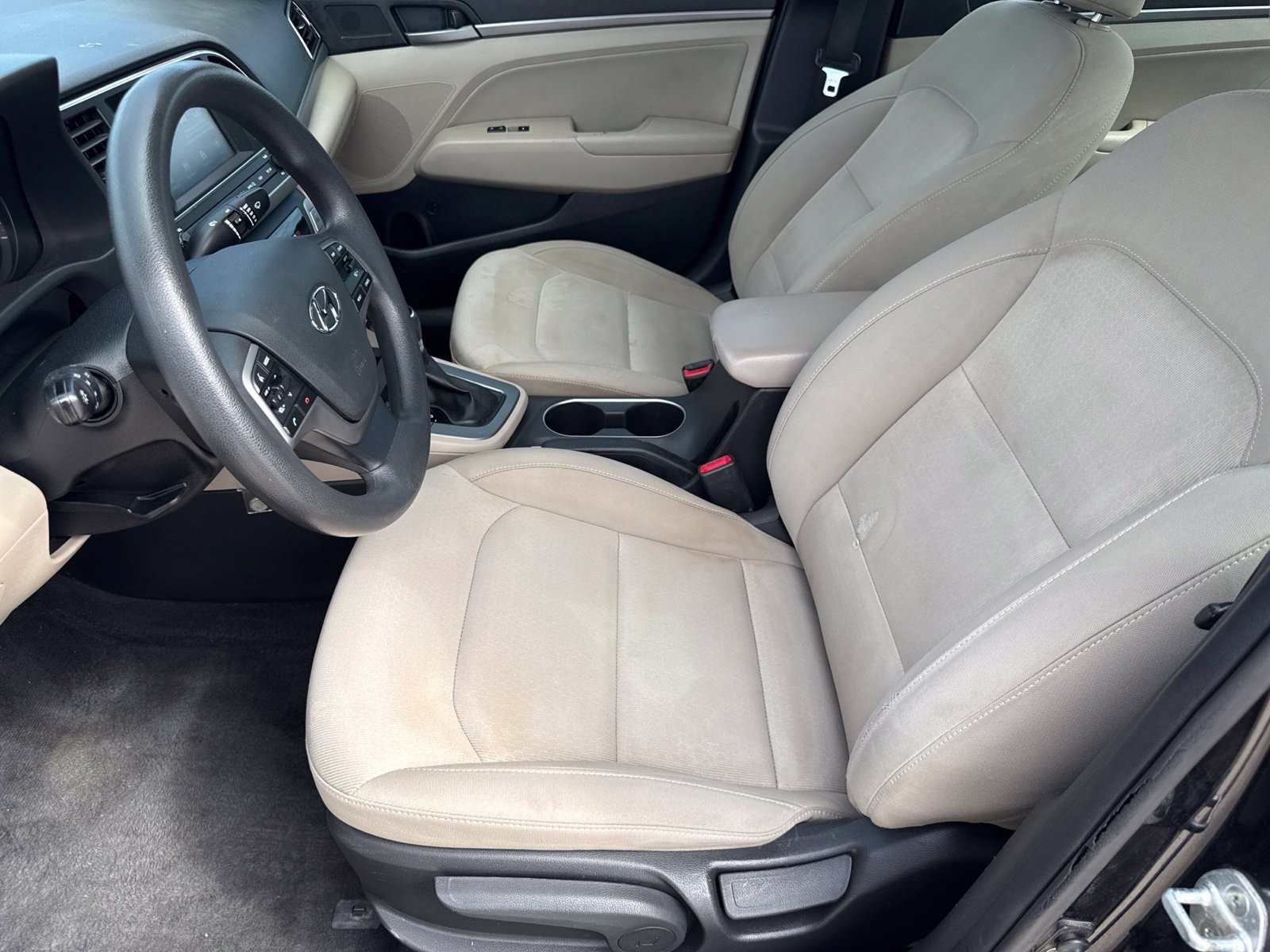 Used 2017 Hyundai Elantra SE FWD image 16