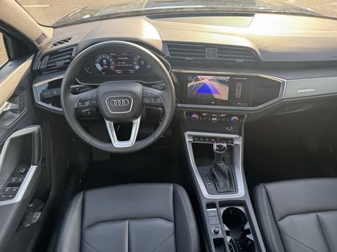 Used 2025 Audi Q3 2.0T Premium image 12