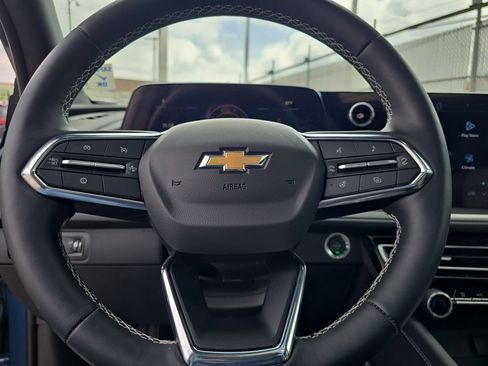 New 2026 Chevrolet Traverse LT w/ Sun and Wheel Package FWD image 24