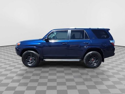 Used 2016 Toyota 4Runner SR5 Premium AWD/4WD image 5