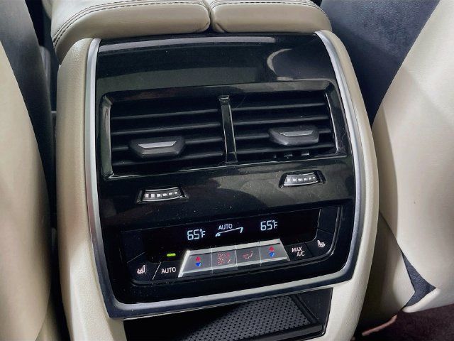 Used 2019 BMW X7 xDrive40i w/ Premium Package AWD/4WD image 27