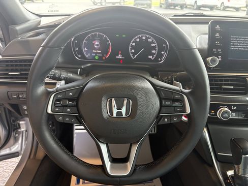 Used 2019 Honda Accord Sport image 11