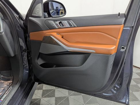 Used 2021 BMW X5 M50i w/ Dynamic Handling Package image 33