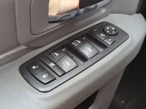 Used 2017 RAM 2500 Big Horn image 23