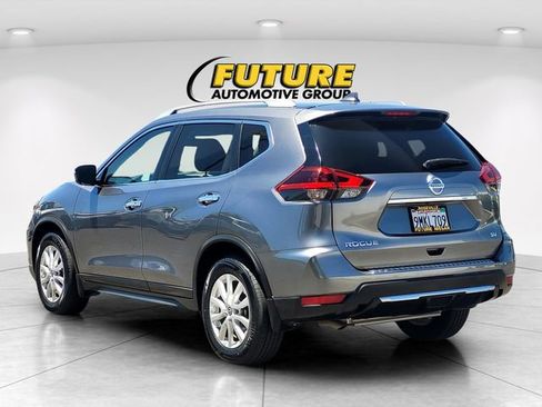 Used 2018 Nissan Rogue SV FWD image 6