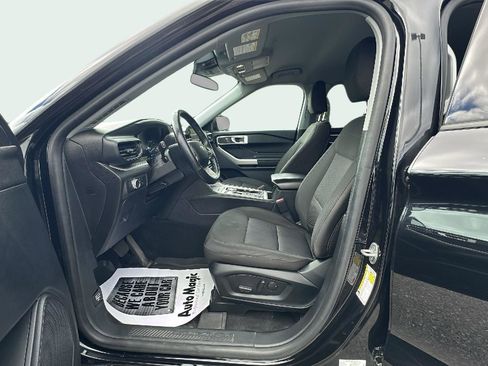 Certified 2022 Ford Explorer XLT image 17
