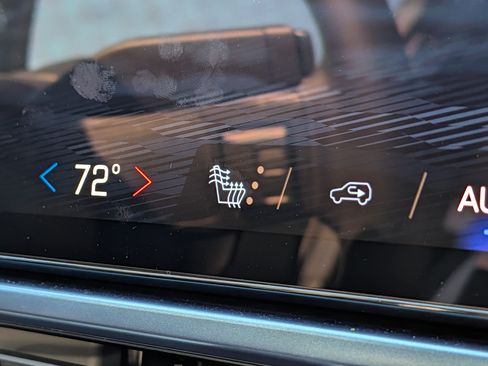 New 2026 Chevrolet Equinox EV LT AWD/4WD image 19