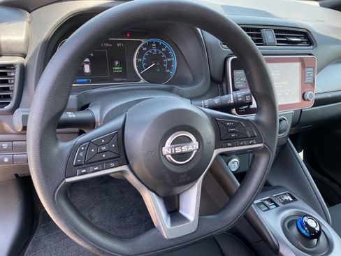 Certified 2025 Nissan Leaf S FWD image 12