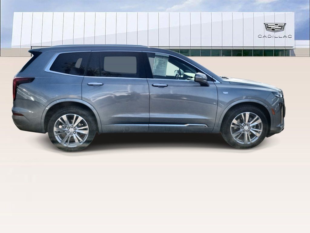 Certified 2023 Cadillac XT6 Premium Luxury FWD image 9