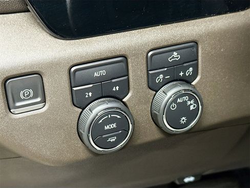 Used 2023 Chevrolet Silverado 1500 LT w/ Protection Package image 10