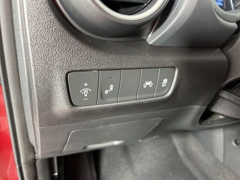 Used 2021 Hyundai Kona SEL AWD/4WD image 26