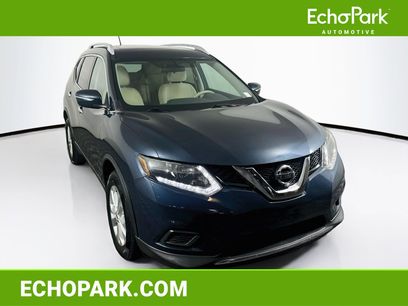 Used 2015 Nissan Rogue SV w/ SV Moonroof Package