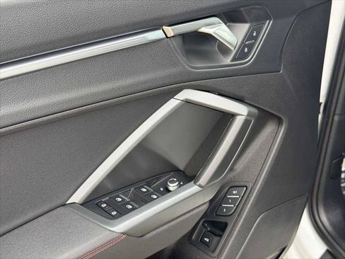 Certified 2025 Audi Q3 2.0T Premium Plus w/ Premium Plus Package image 23