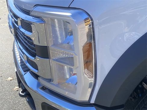 New 2026 Ford F550 4x4 Crew Cab image 4