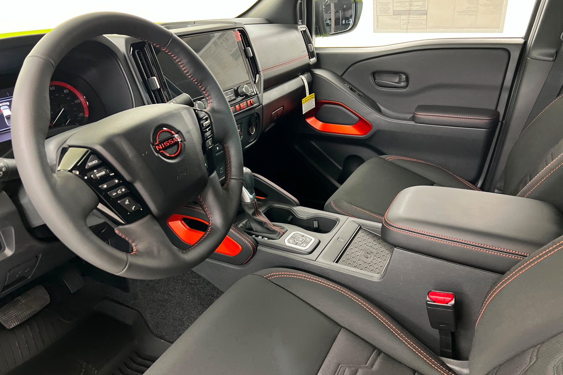 New 2026 Nissan Frontier PRO-4X w/ Pro-4x Convenience Package AWD/4WD image 15