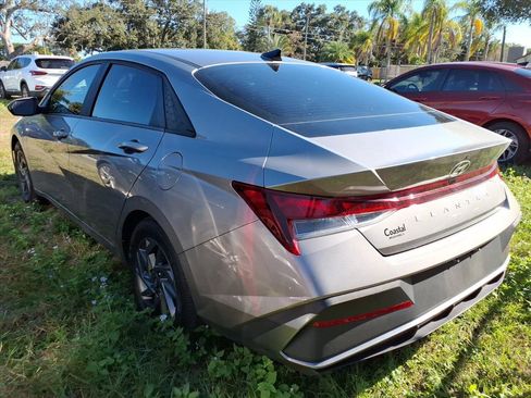 Used 2024 Hyundai Elantra SEL image 9