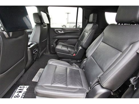 Used 2021 Chevrolet Suburban LT w/ Rear Media and Nav Package image 7