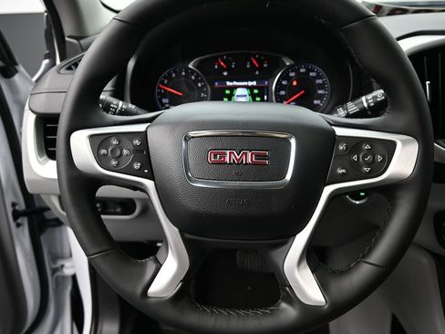 Used 2023 GMC Terrain SLT w/ Tech Package AWD/4WD image 10