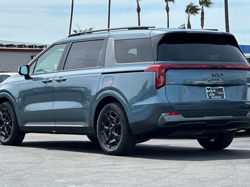 New 2026 Kia Carnival SX w/ SX Dark Edition Package FWD image 6