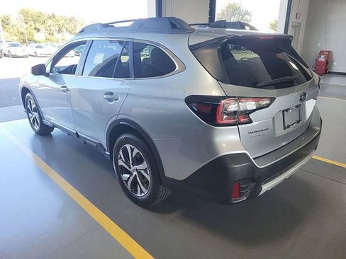 Used 2022 Subaru Outback Limited image 2