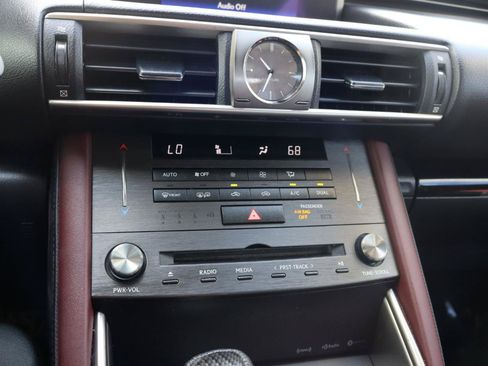Used 2019 Lexus IS 300 RWD image 20