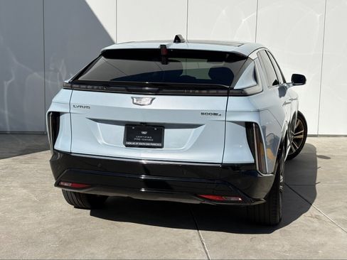 Certified 2024 Cadillac Lyriq Luxury AWD/4WD image 6