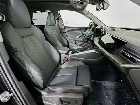 Used 2025 Audi Q5 Premium Plus w/ Premium Plus image 8