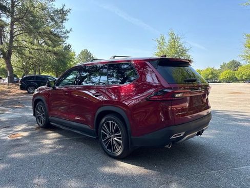 Used 2025 Toyota Grand Highlander AWD Hybrid image 3