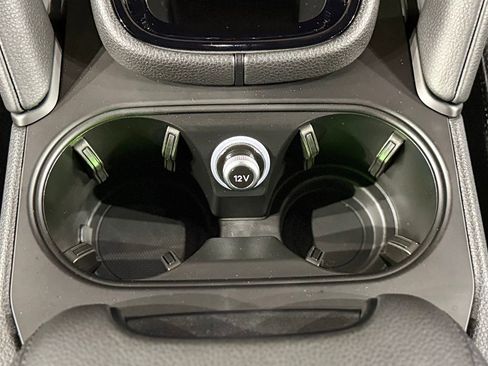 Used 2025 Porsche Cayenne Coupe image 92