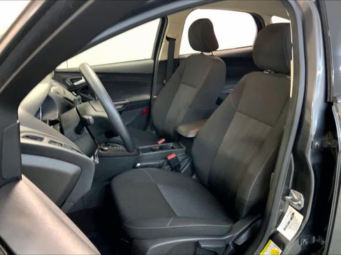 Used 2017 Ford Focus SE image 7